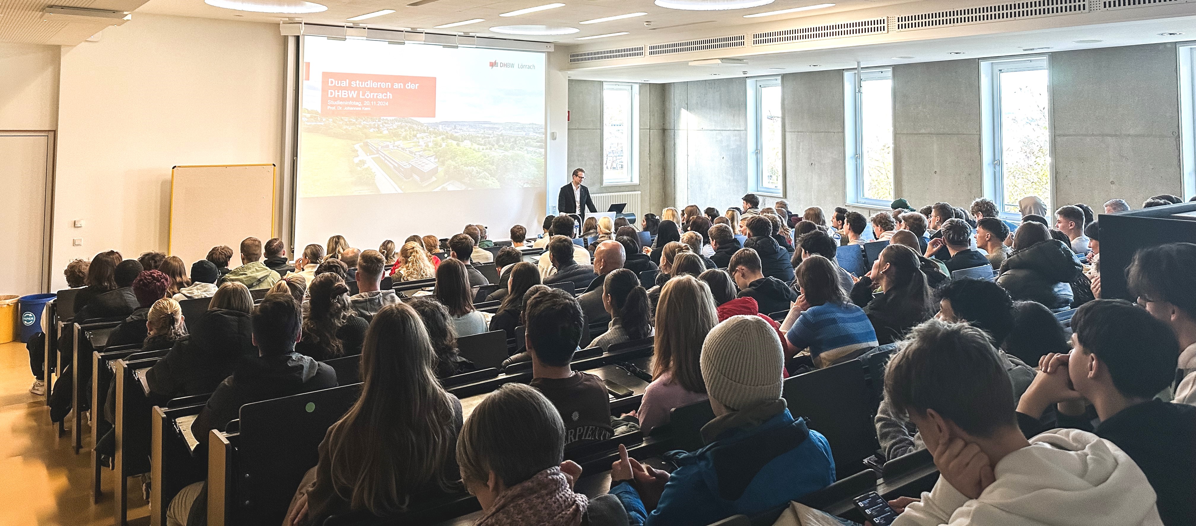 Was ist das Duale Studium: Einführung beim Studieninformationstag