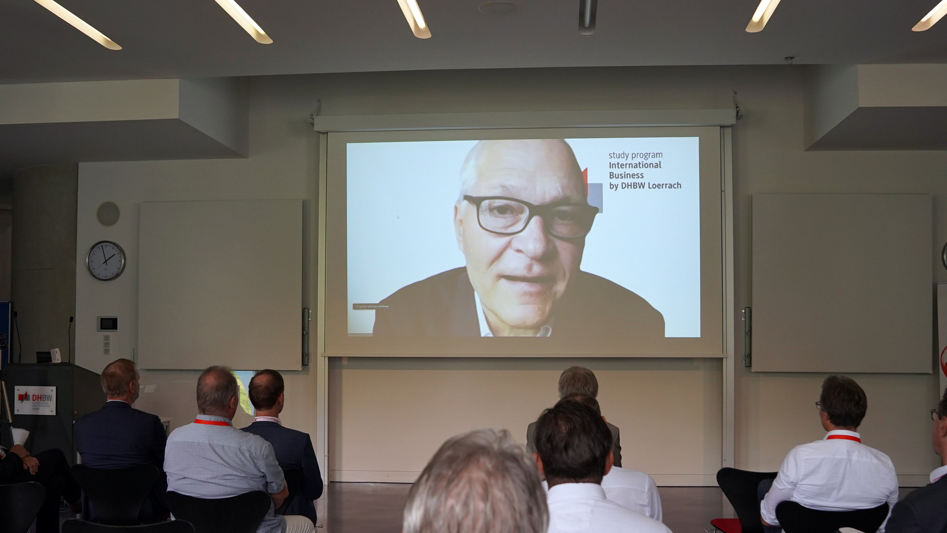 Prof. Dr. Sebastian Feichtmair wurde krankheitsbedingt online zugeschaltet